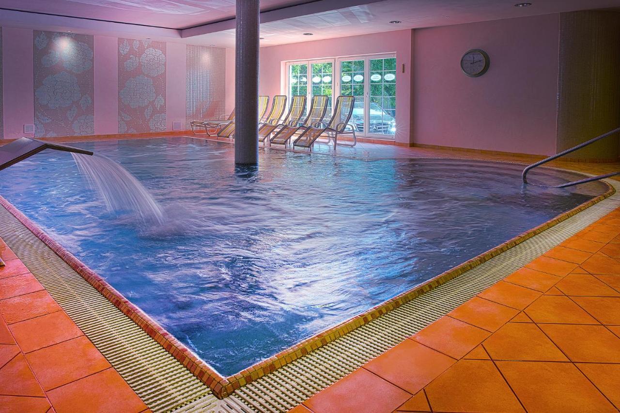 Willa Alexander Resort & Spa - Caloroczny Kryty Basen Mielno  Exteriér fotografie
